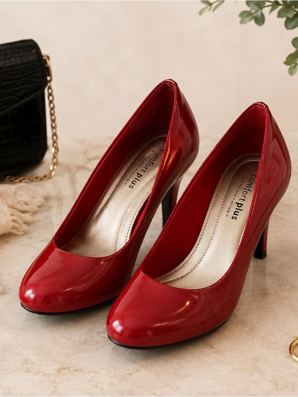 Comfort Plus by Predictions Karmen Pumps Cherry Red Patent Heels  7.5